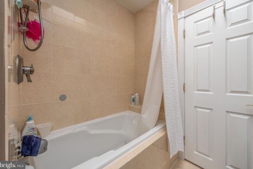 2947 Juniper St, Philadelphia PA 19148-4950 exterior