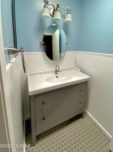 6126 14 St, Tucson AZ 85711-4215 exterior