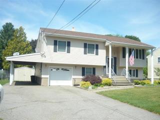 10 Roland Rd, Pequannock Township, NJ 07440-1909