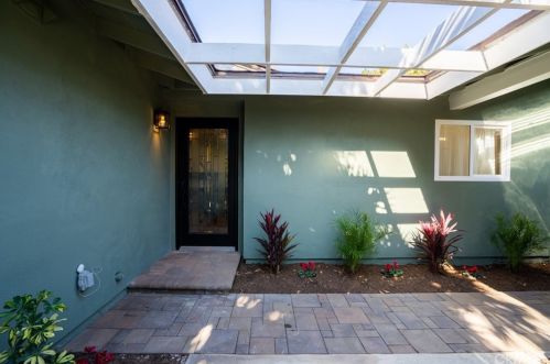 14291 Prospect Ave, Tustin CA  92780-2316 exterior