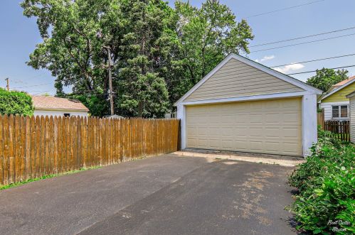 99 Maple St, Bull Valley IL 60014-5944 exterior