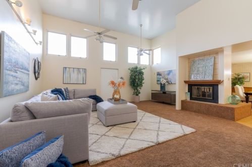 15542 Cornuta Ave, Bellflower CA 90706-4805 exterior