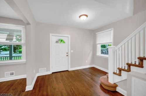 107 Lincoln St, Montclair NJ 07042-4432 exterior