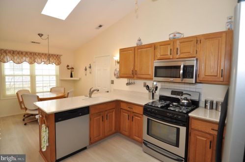 2 Waterwheel Ct, Columbus, NJ 08022-1042