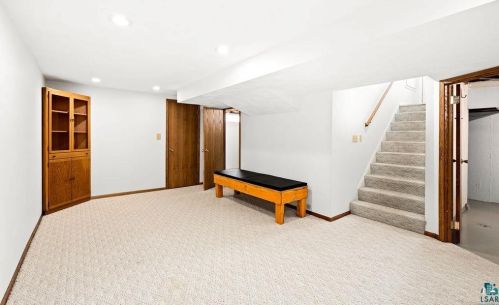 1929 Tyrol St, Duluth MN 55811-5333 exterior