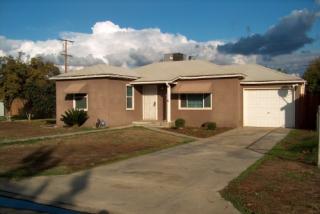 632 Santa Clara St, Tulare, CA 93274-4940