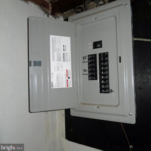 202 Marks Ave, Darby PA 19023-1712 exterior