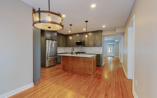 2501 Arc St, Saint Paul MN 55109-1918 exterior