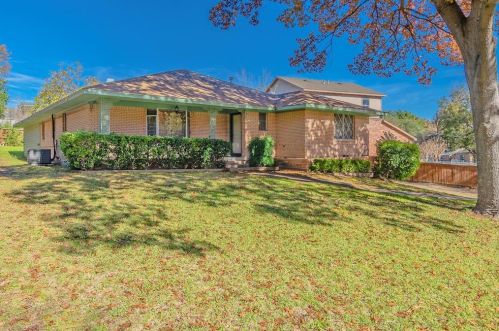 2855 9th St, Dallas TX  75211-2878 exterior