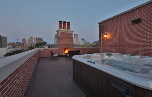 716 Schubert Ave, Chicago IL 60614-1247 exterior