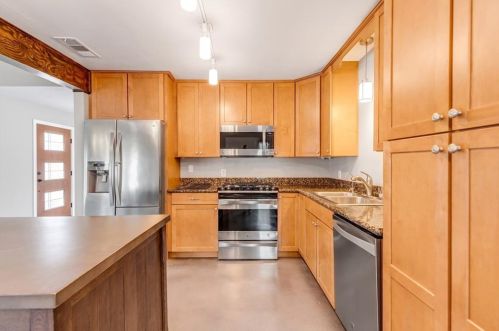 7300 Danwood Dr, Austin TX 78759-3755 exterior