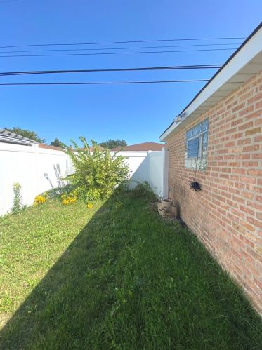 8355 Kedvale Ave, Chicago IL 60624-3529 exterior