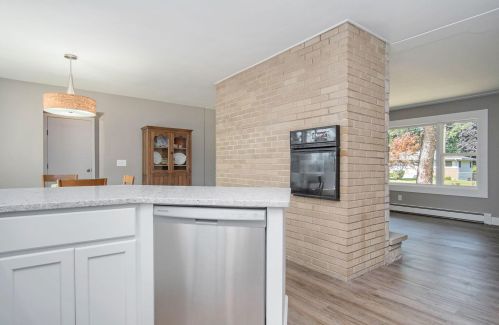 2737 Patricia Dr, Meskegon MI 49445-3240 exterior