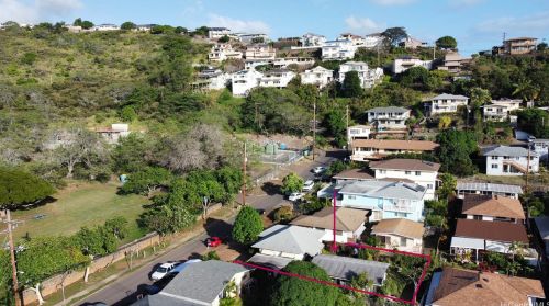 3877 Claudine St, Honolulu HI 96816-4333 exterior