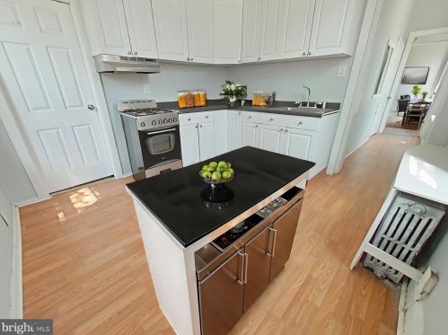 1422 Diamond St, Philadelphia PA 19122-1721 exterior