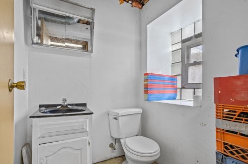 609 Marshall Ave, Pittsburgh PA 15214-3017 exterior