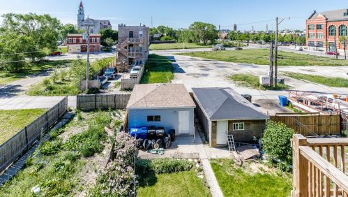 3161 Monroe St, Chicago IL 60624-2545 exterior