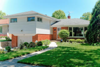 837 Bryan St, Elmhurst, IL 60126-4847