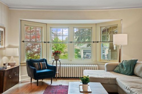 2414 Jarvis St, Milwaukee WI  53211-2128 exterior