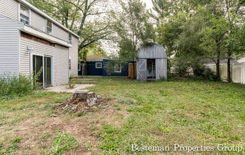 1121 Wilson Ct, Meskegon MI 49441-5150 exterior