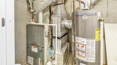 98 Franklin Ave, Valley Stream NY  11580-6100 exterior