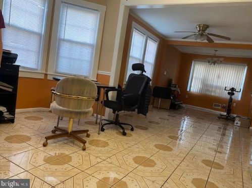 15 Pne St, Camden NJ 08103-3353 exterior