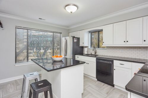 3 Oakwood Ave, Norwalk CT 06850-1340 exterior