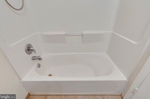 5228 4 St, Washington DC 20003-3481 exterior