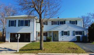 33 Back Dr, Edison, NJ 08817-3020