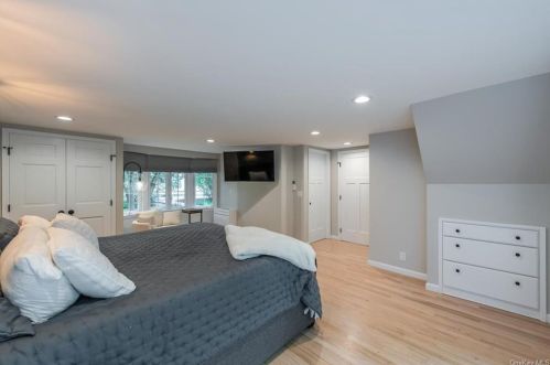 97-105 Kingwood Park, Poughkeepsie NY  12601-5448 exterior