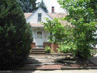 4362 Redding Rd, Cleveland, OH 44109-3555