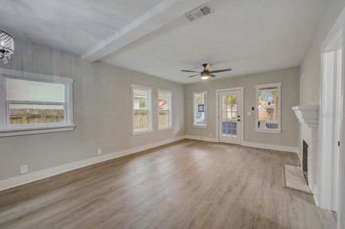 6605 Wellington, Tampa FL 33604-5569 exterior