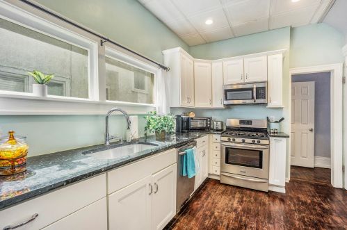 407 Locust St, Kalamazoo MI  49007-5019 exterior