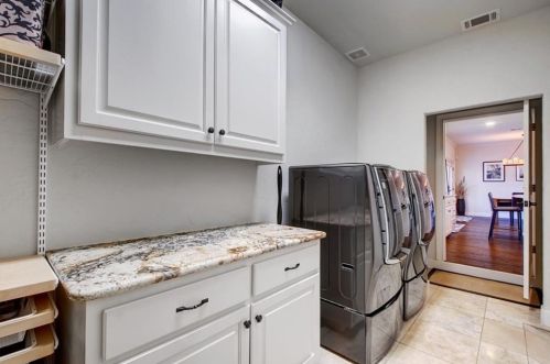 2307 Alta Vis Ave, Austin TX 78704-5229 exterior