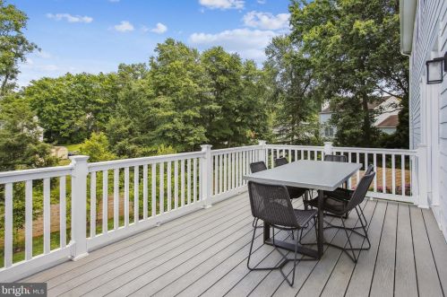 6031 Florence Ln, Alexandria VA 22310-2209 exterior