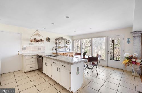 4054 41st St, Mc Lean, VA 22101-5805