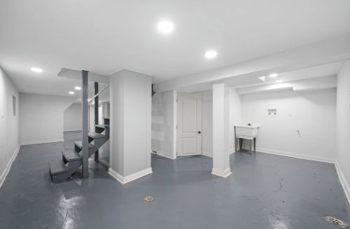 2102 71st St, Chicago IL  60649-2104 exterior