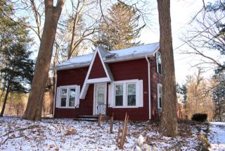 4515 Jackson Rd, Jackson, MI 49201-8301