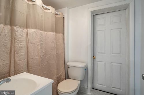 3 Walnut St, Pottstown PA 19464-5418 exterior