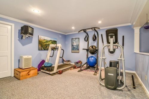 43 Jefferson Dr, Ridgefield CT 06877-5910 exterior