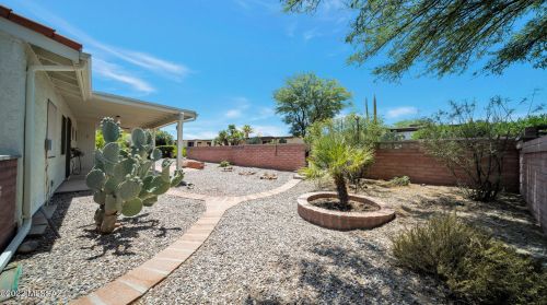 2052 Santa Carla Dr, Green Valley AZ 85614-1409 exterior