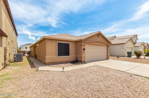 9039 Ironbark St, Tucson, AZ 85747-5312