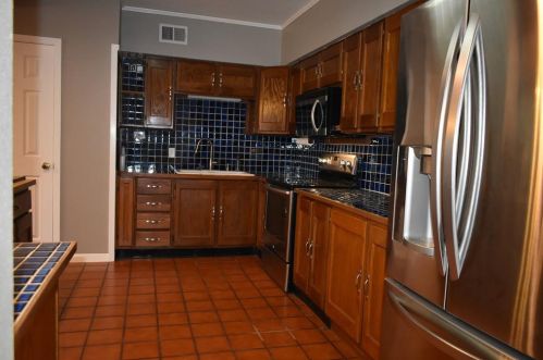 5708 Beacon Dr, Austin TX 78734-1417 exterior