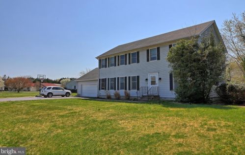20 Chesterfield Dr, Lewes, DE 19958-9406