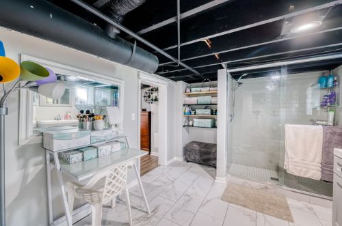 175 Pick Ave, Elmhurst IL 60126-3018 exterior