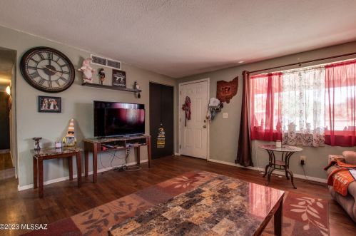 752 Edgewater Dr, Tucson AZ 85704-2412 exterior