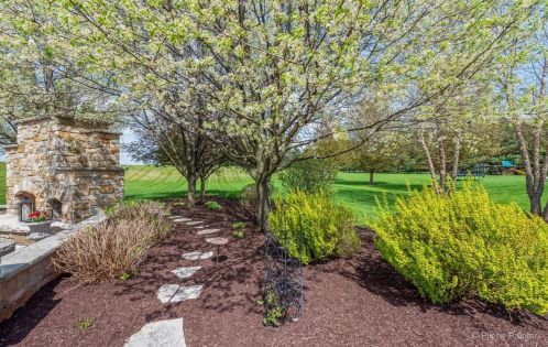 5612 Meadowbrook Ln, Bull Valley IL 60014-3009 exterior