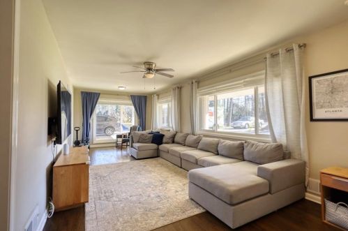 3291 Clifton Church Rd, Atlanta GA  30316-4945 exterior