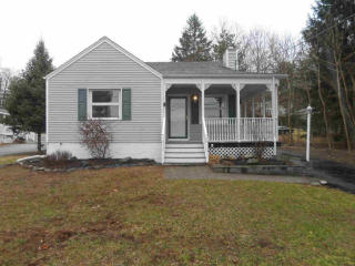 135 Noxon Rd, Poughkeepsie NY  12603-2939 exterior