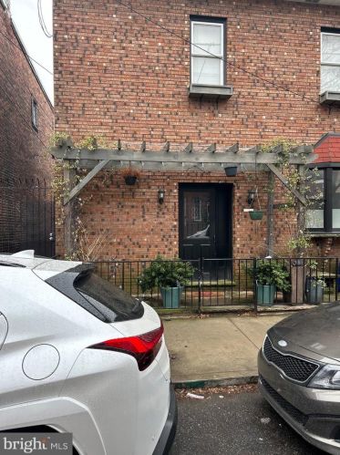 1224 Dickinson St, Philadelphia PA  19147-6226 exterior